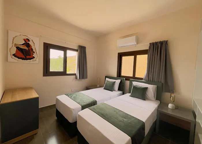 Kleos Noble Retreat - Stone-Build Apartments & Guesthouse Rooms (Adults Only)